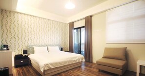 Deluxe Double Room Single Use - LARK 2 Motel (Jincheng)