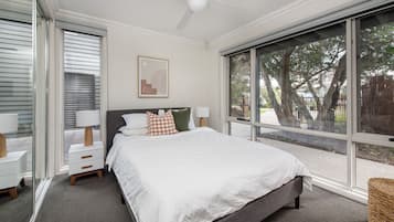 3 bedrooms, iron/ironing board, travel cot, free WiFi