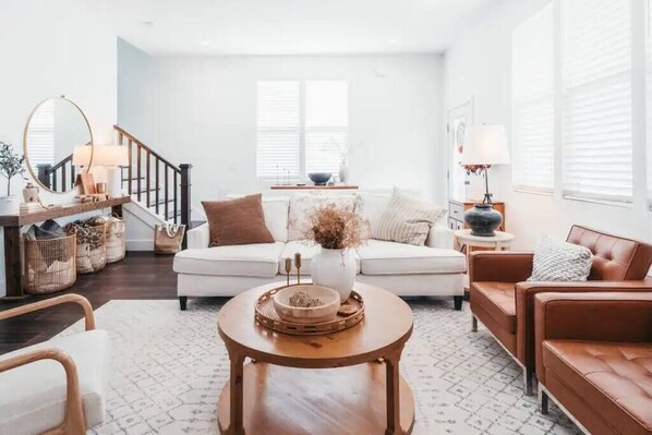 Fernseher, Kamin, Arbeitsbereiche