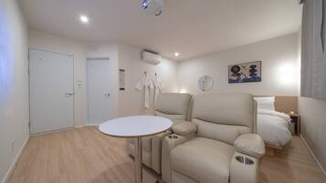 Movie | Premium bedding, free WiFi, bed sheets