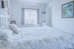 Luxury House | 3 bedrooms, free WiFi, bed sheets