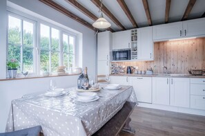 Casa de lujo | Cocina privada | Frigorífico, microondas, horno y placa de cocina