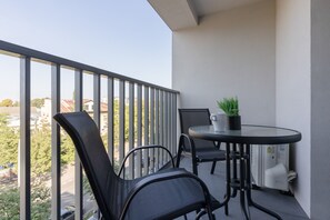 Studio, Balcony | Balcony - Studio Wola With Parking by Renters (Warsaw)