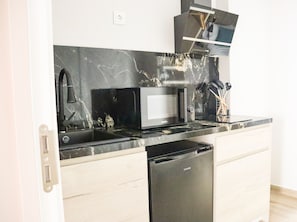 Premium bedding, down duvets, minibar, in-room safe