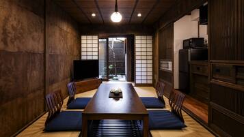 Townhome | 2 bedrooms, free WiFi