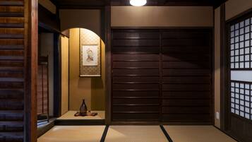 Townhome | 2 bedrooms, free WiFi