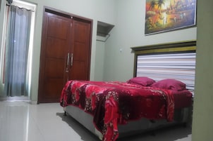 Deluxe Double Room | Free WiFi, bed sheets
