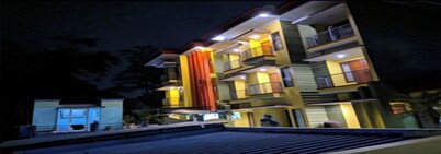 OYO Life 90646 Villa Karsinem Pasuruan