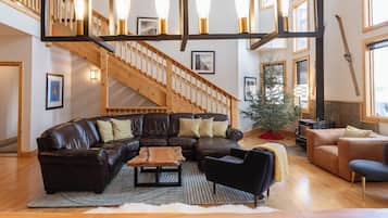 TV connectée, cheminée, baby-foot