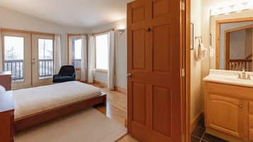 8 chambres, lit parapluie, Wi-Fi gratuit, draps fournis