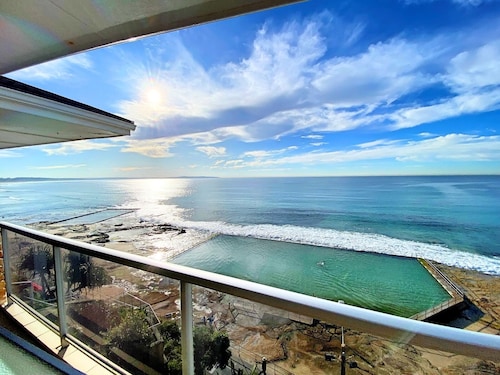 Gobsmacking Views 6 with Direct Beach Access