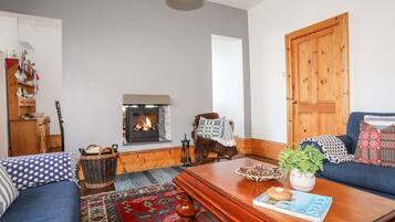 Fireplace, DVD player