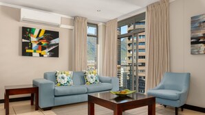 City Apartment | Living area - The Icon 1604 (Cape Town)