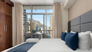 City Apartment | View from room - The Icon 1604 (Cape Town)