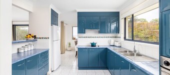 Harbour Breezes – views of Boat Harbour