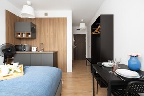 Living room - Cozy Kwiatowa Studio by Renters (Poznan)