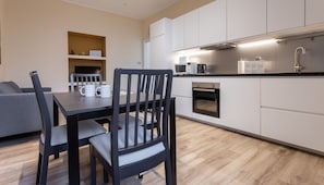 LÀgenhet (2 Bedrooms) | Eget kök | MikrovÄgsugn, ugn, spishÀll och diskmaskin