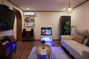 Premium bedding, down duvets, pillow-top beds, individually decorated - Anook  Hotel Jeonju (Jeonju)