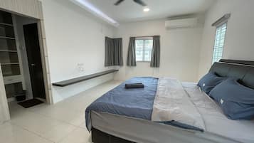 4 bedrooms, WiFi, bed sheets