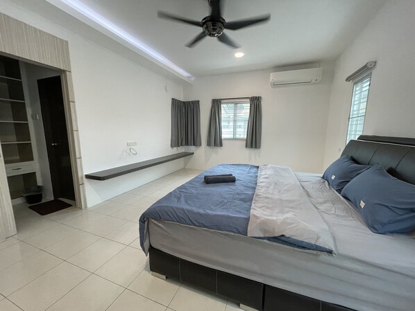 4 bedrooms, WiFi, bed sheets