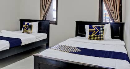 OYO Life 92509 Maulana Guest House Simpur