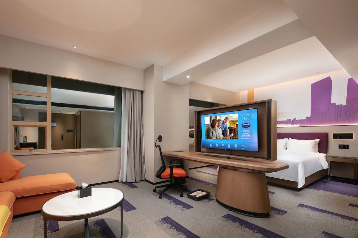 Signature Suite | 1 bedroom, premium bedding, minibar, in-room safe