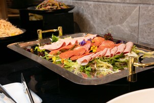 뷔페 아침 식사