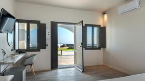 Unclassified image, 2 of 7, button - Pearl Inn Hotel (Santorini)