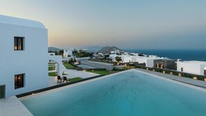 Unclassified image, 3 of 7, button - Pearl Inn Hotel (Santorini)