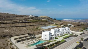 Unclassified image, 4 of 7, button - Pearl Inn Hotel (Santorini)
