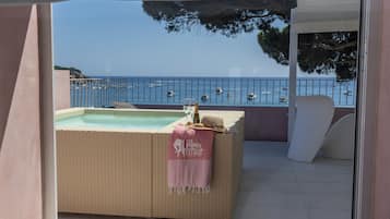 Habitación doble de lujo, 1 cama King size, alberca privada, vista a la playa | Vista a la playa o el mar