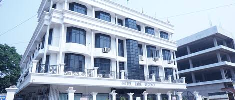 Fachada de la propiedad