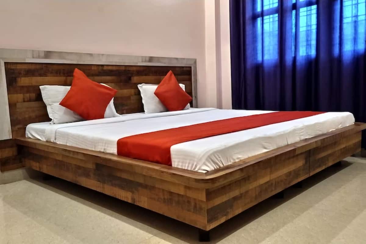 Deluxe Double Room | Free WiFi, bed sheets