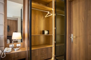 Executive Suite with Pyramids View and Jacuzzi | Room amenity