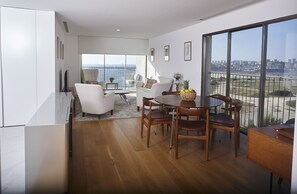 Dining - Porto sunset suite (Vila Nova de Gaia)