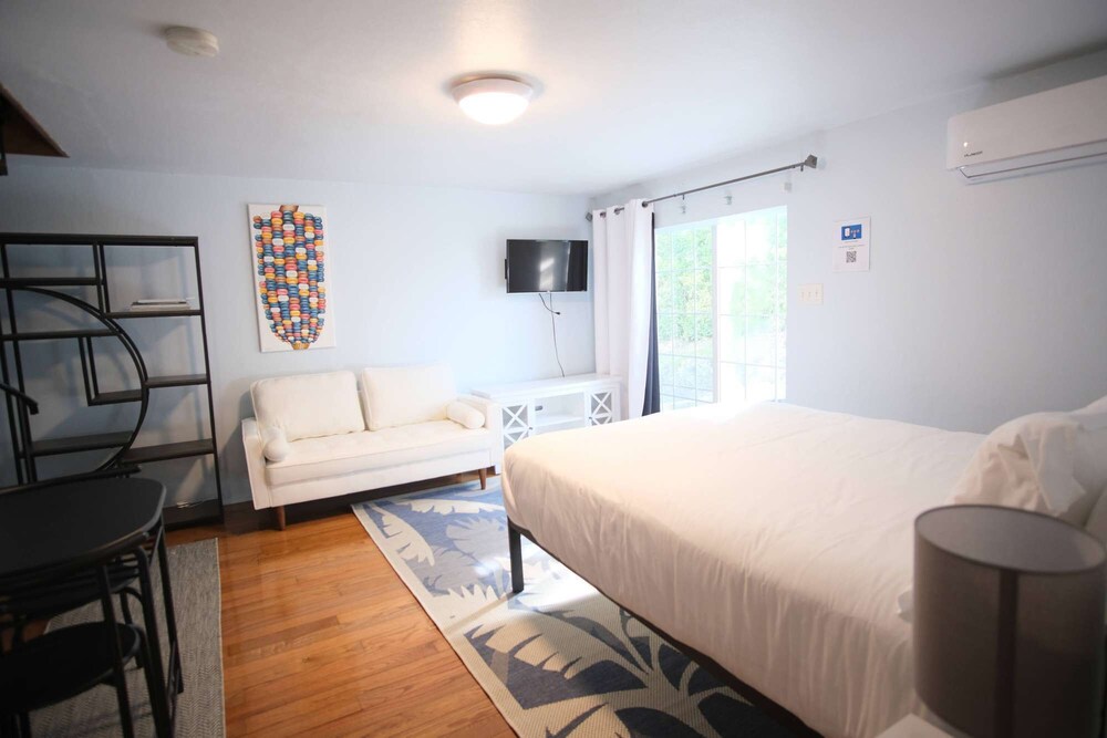 Seven Arches Studio in Warwick Warwick Parish Vrbo