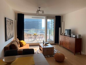 智能电视、立体声音响