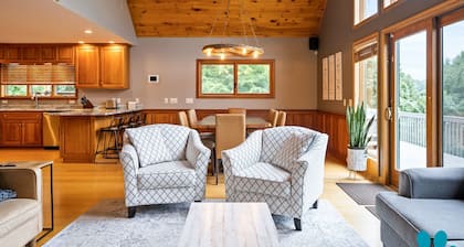 Mountain Views, Hot Tub, Spa, Fire Pit, Game Room