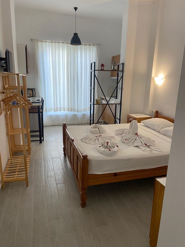 1 bedroom, free WiFi, bed sheets