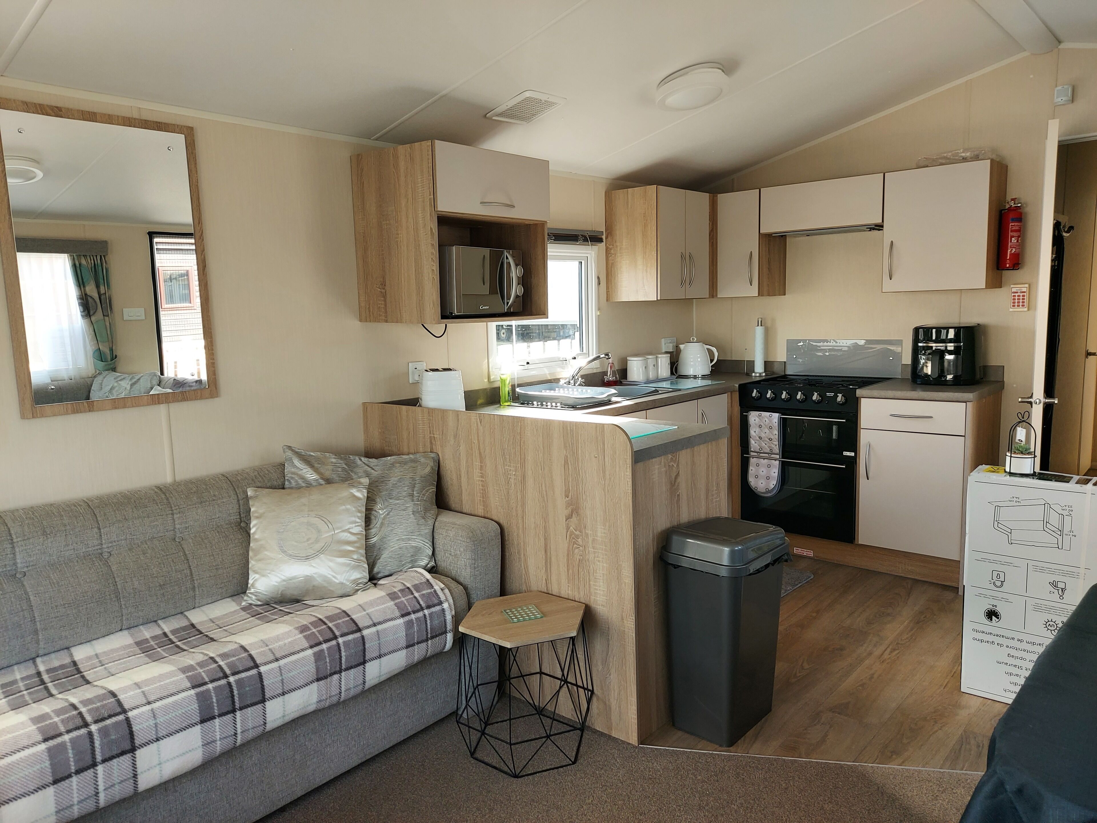 House | Private kitchen | Fridge, microwave, oven, stovetop