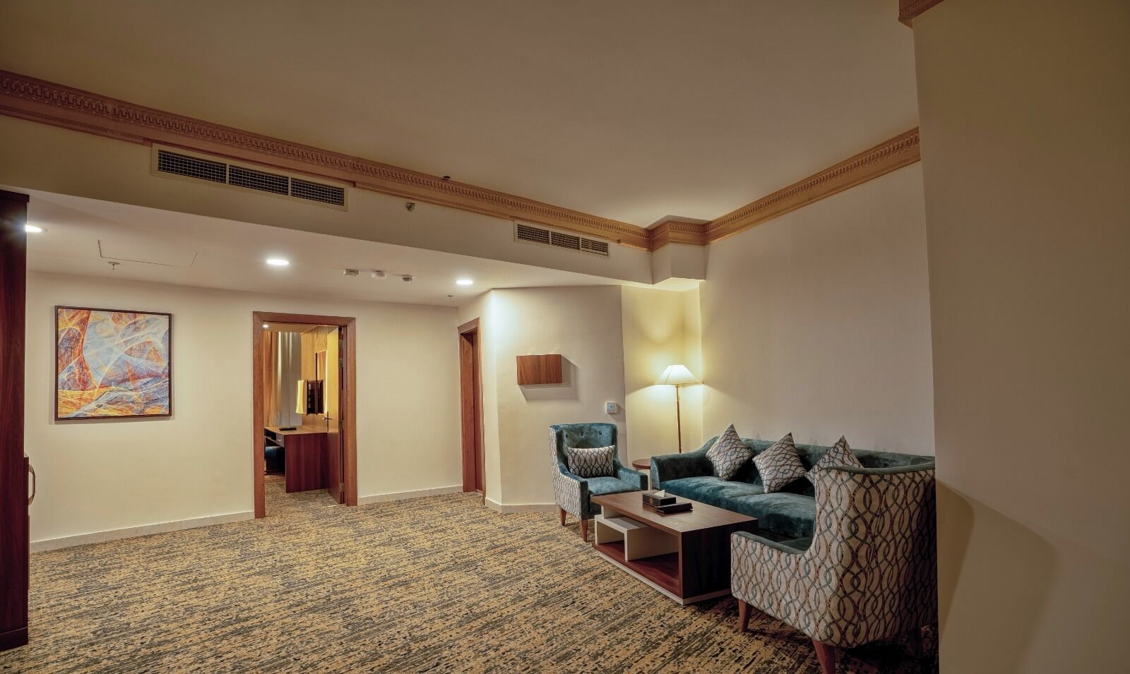 Crown Suite | บริเวณนั่งเล่น | ทีวีจอแบน