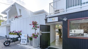 Unclassified image, 5 of 23, button - Surf Inn Boutique Backpackers (Surfers Paradise)