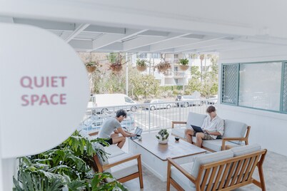 Surf Inn Boutique Backpackers