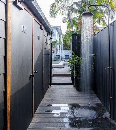 Surf Inn Boutique Backpackers