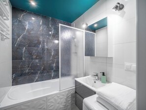 Apartamento, 1 habitación, 2 baños | Baño | Toallas