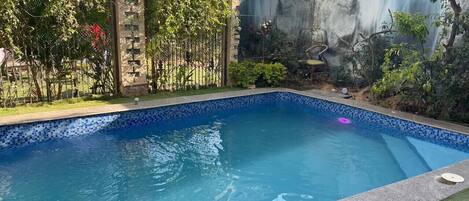 Innenpool, Außenpool