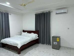 4 camere, ferro/asse da stiro, Wi-Fi, lenzuola