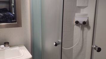 Dusche, Handtücher, Seife, Shampoo