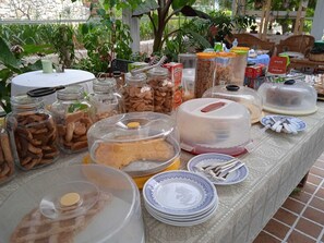 Gratis morgenmadsbuffet hver dag