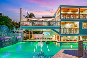 Et oppvarmet basseng